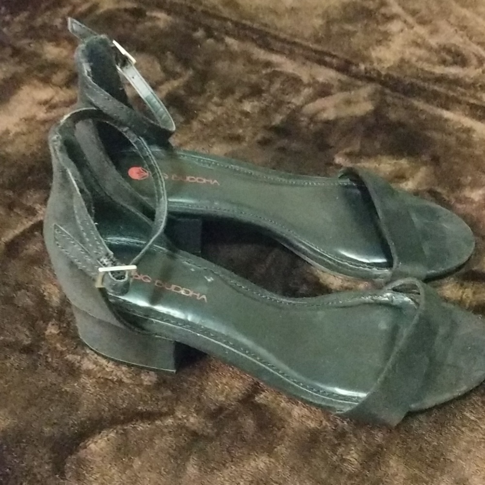 Shoes - Picture 2 of 3